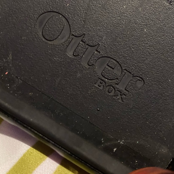 Multicolor Multi-Phone Case Collection - Picture 7 of 8